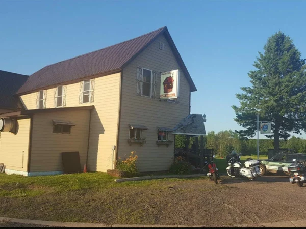 Sieg's Inn & Outhouse Bar & Grill