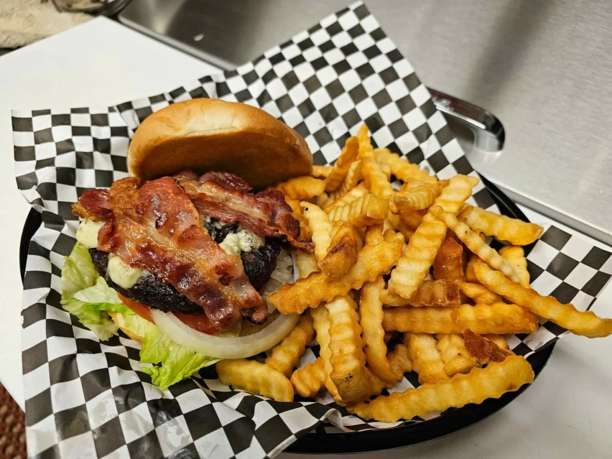 Flyway Resort Bar & Grill