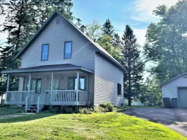Trailside Tuckaway